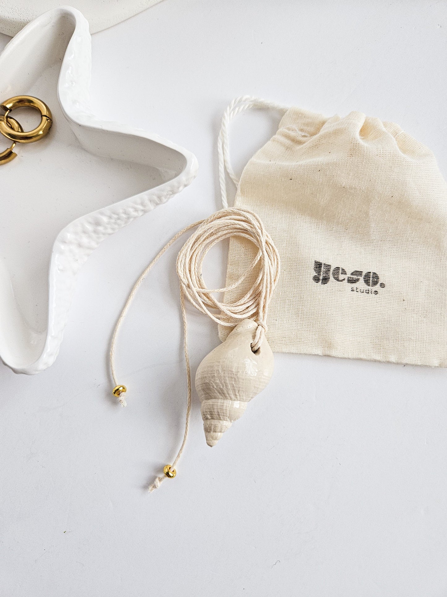 Seashell Necklace - Whelk