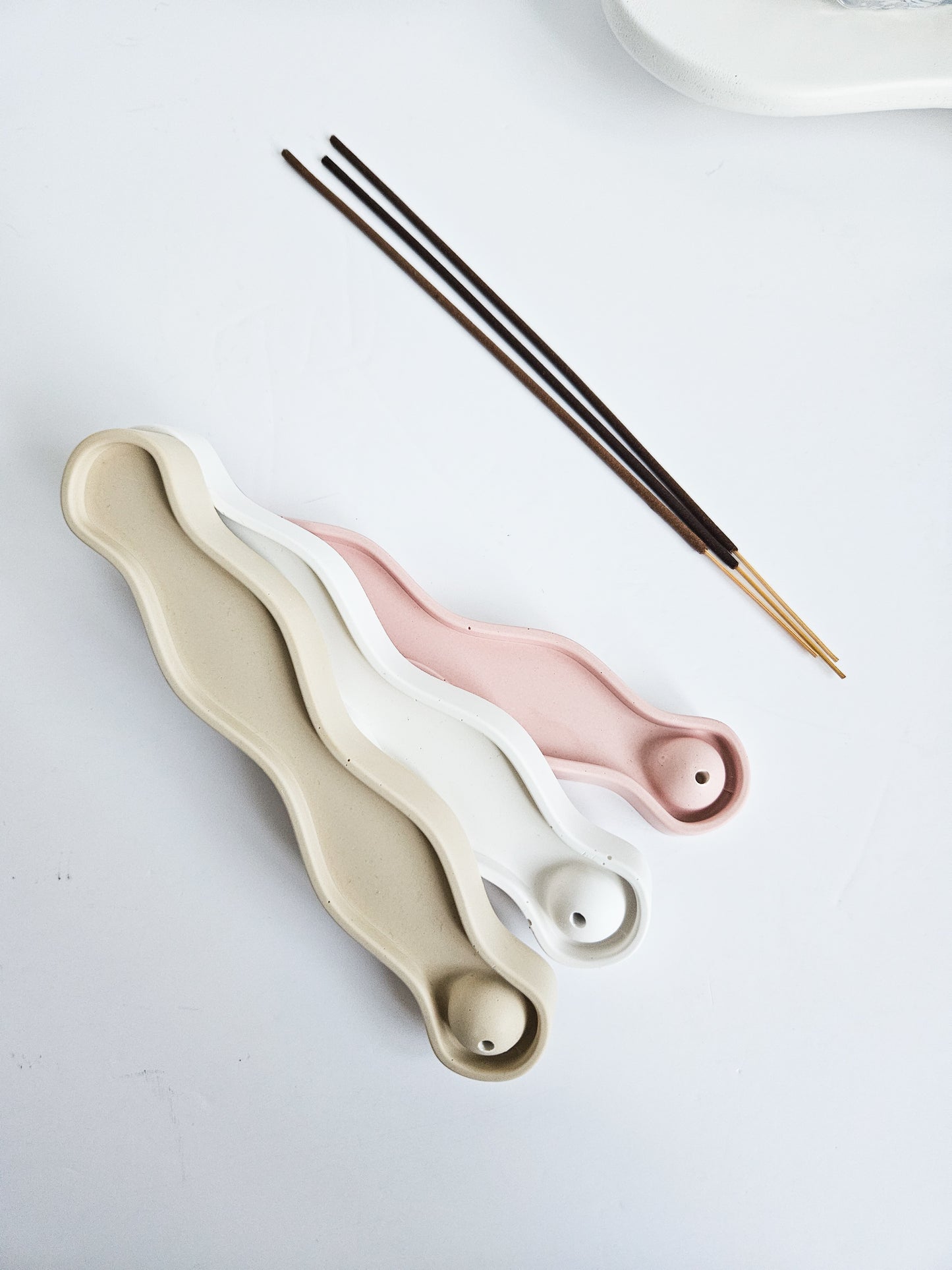 Wavy Incense Holder