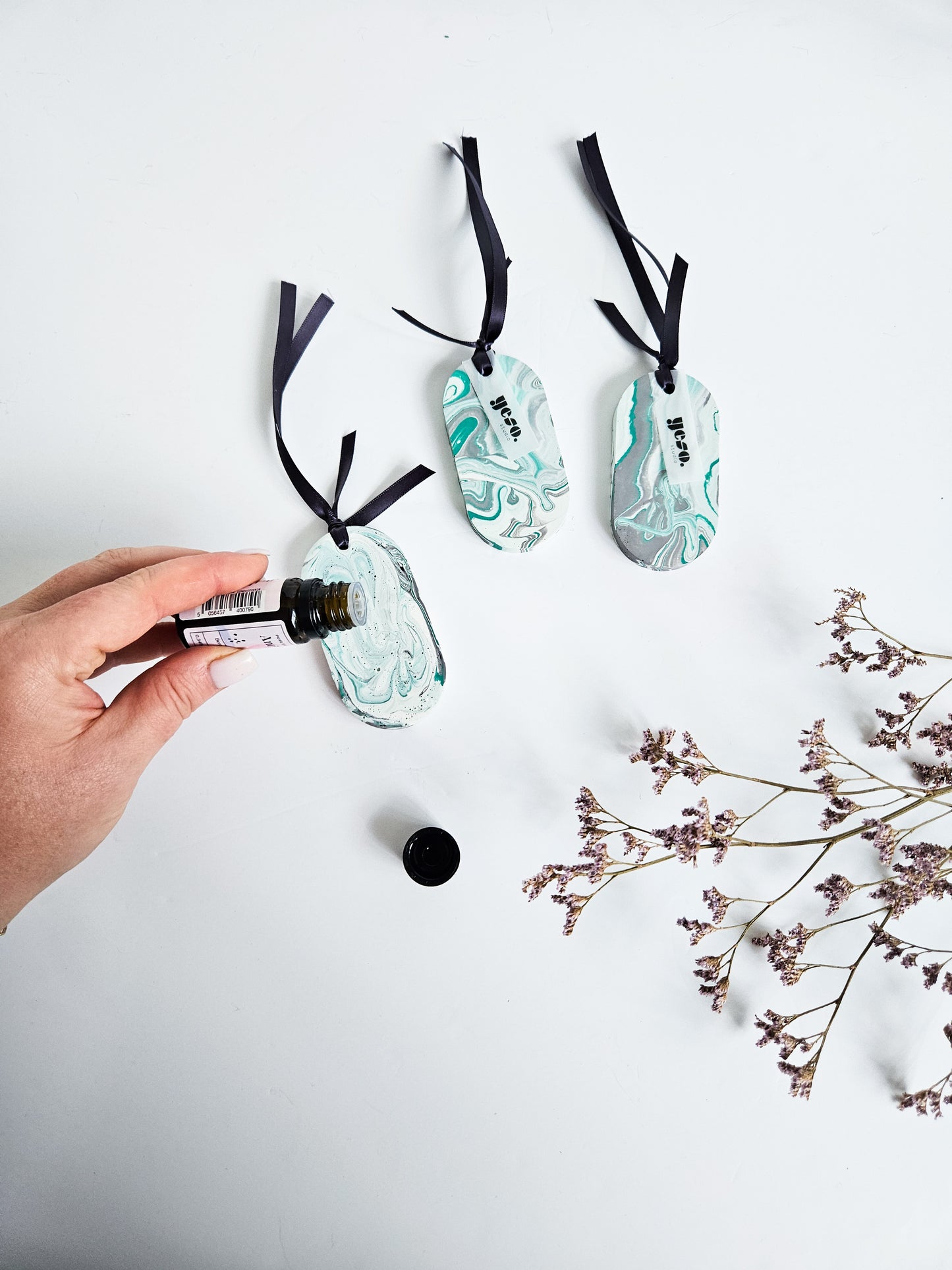 Bold Grey & Green Marble – Set of 3 Oval Aroma Stone Tag Diffusers