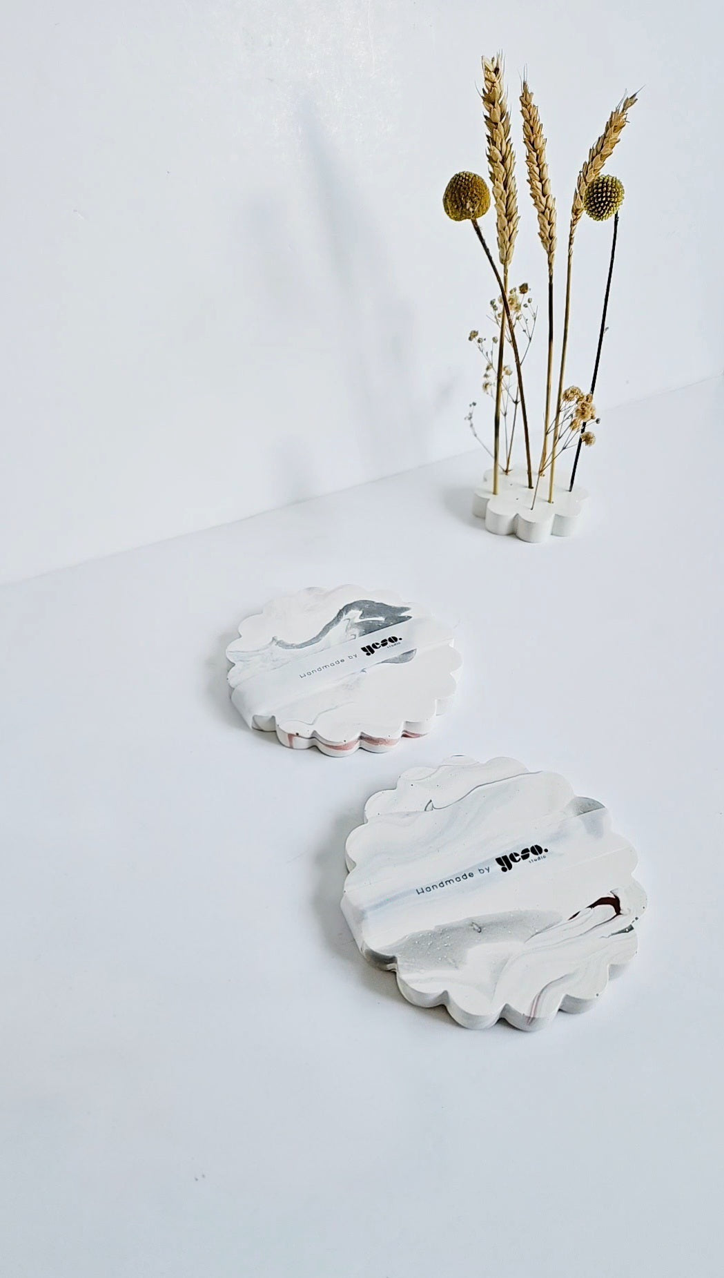 Set of 2 Round Scalloped Coasters - Marble Effect - White with Grey & Hint of Red