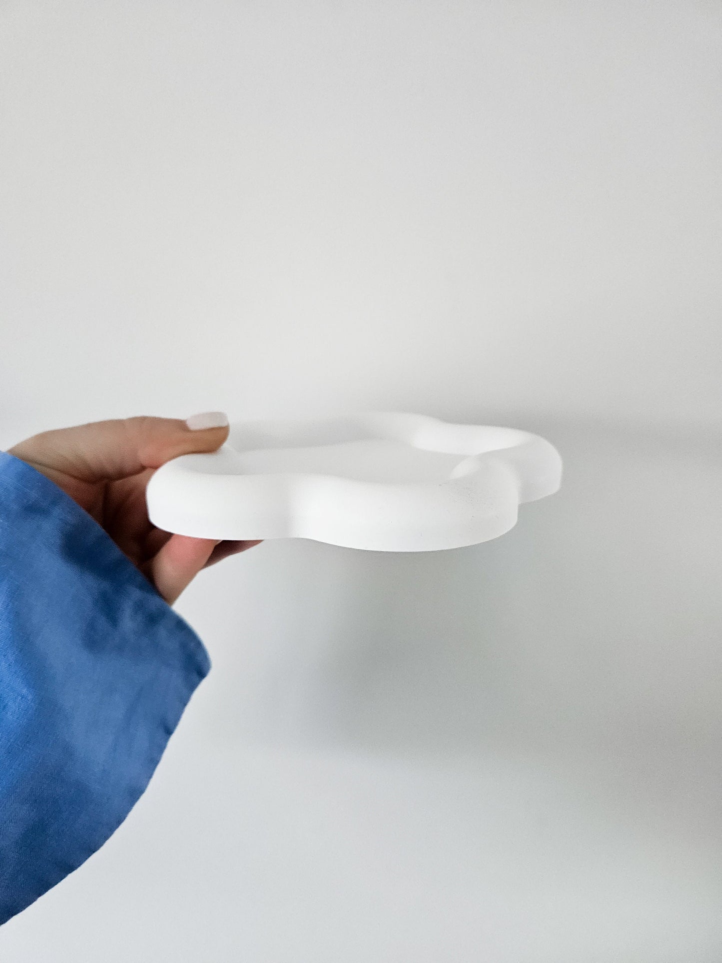 YESOstudio Chunky Flower-Shaped Catch-All Tray