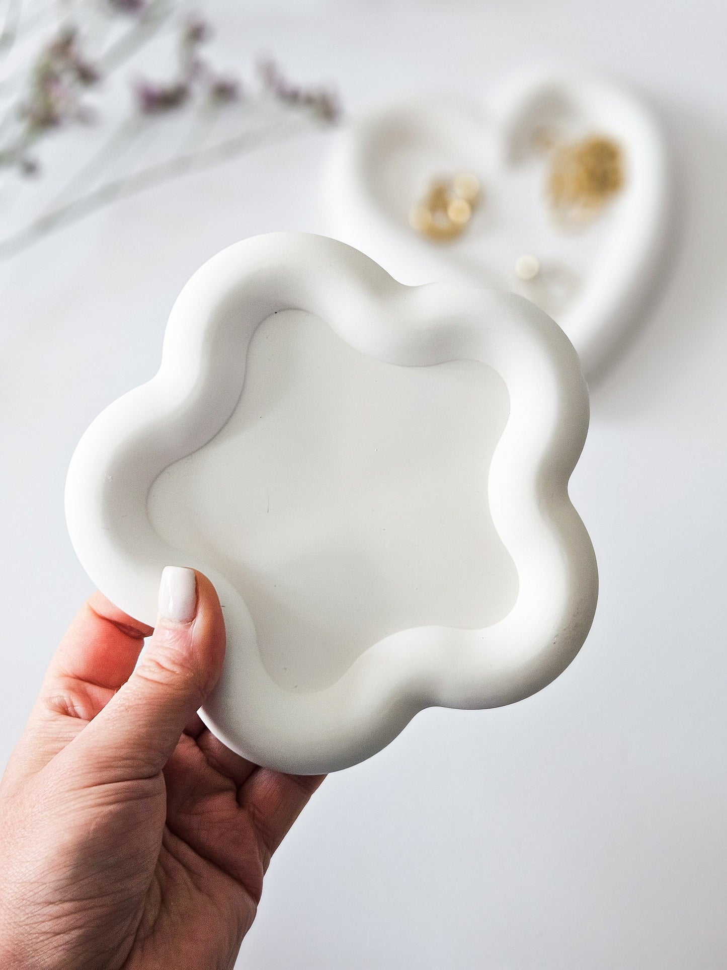 YESOstudio Chunky Flower-Shaped Catch-All Tray