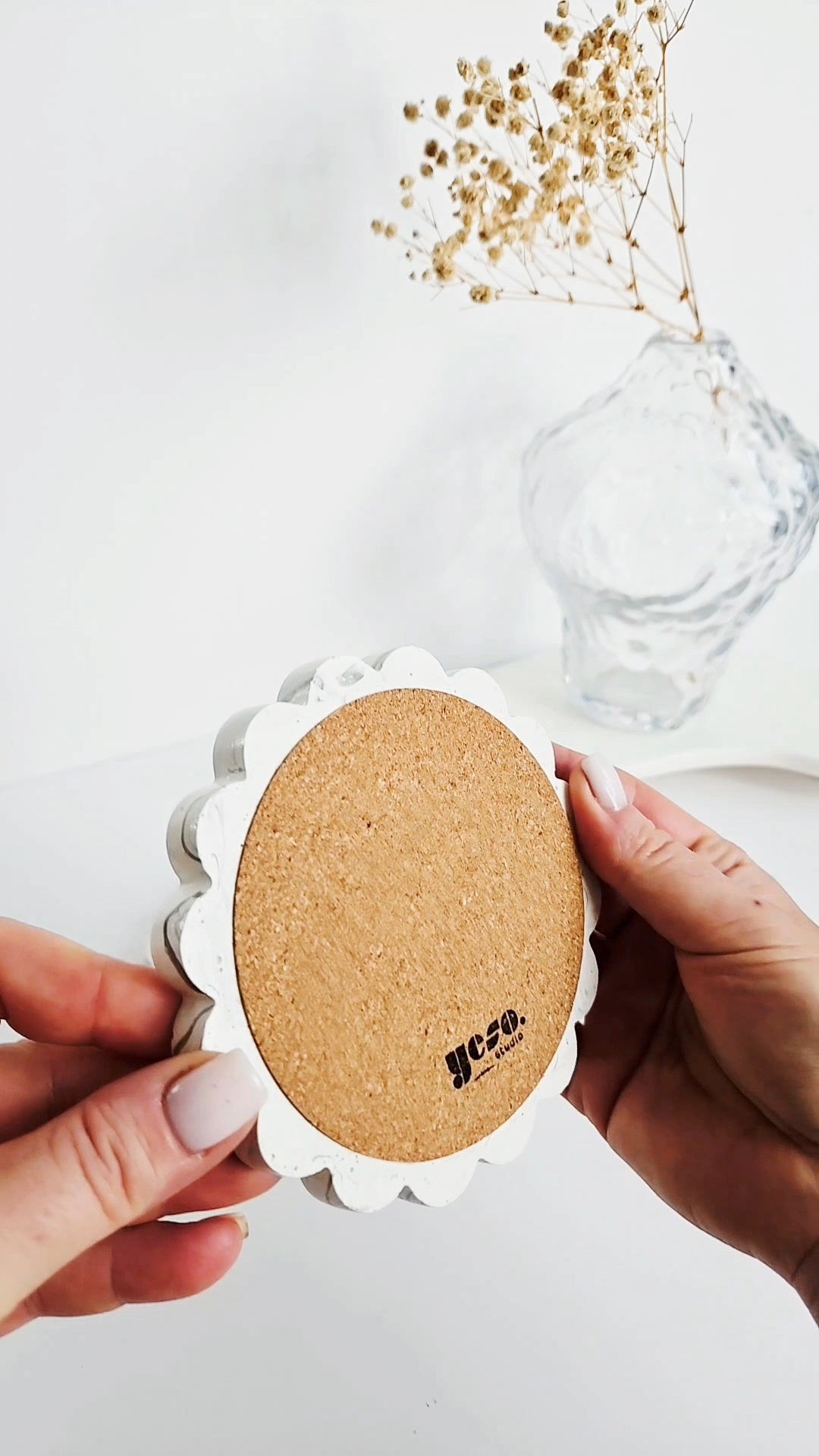 Set of 2 Round Scalloped Coasters - Marble Effect - White with Grey & Hint of Red