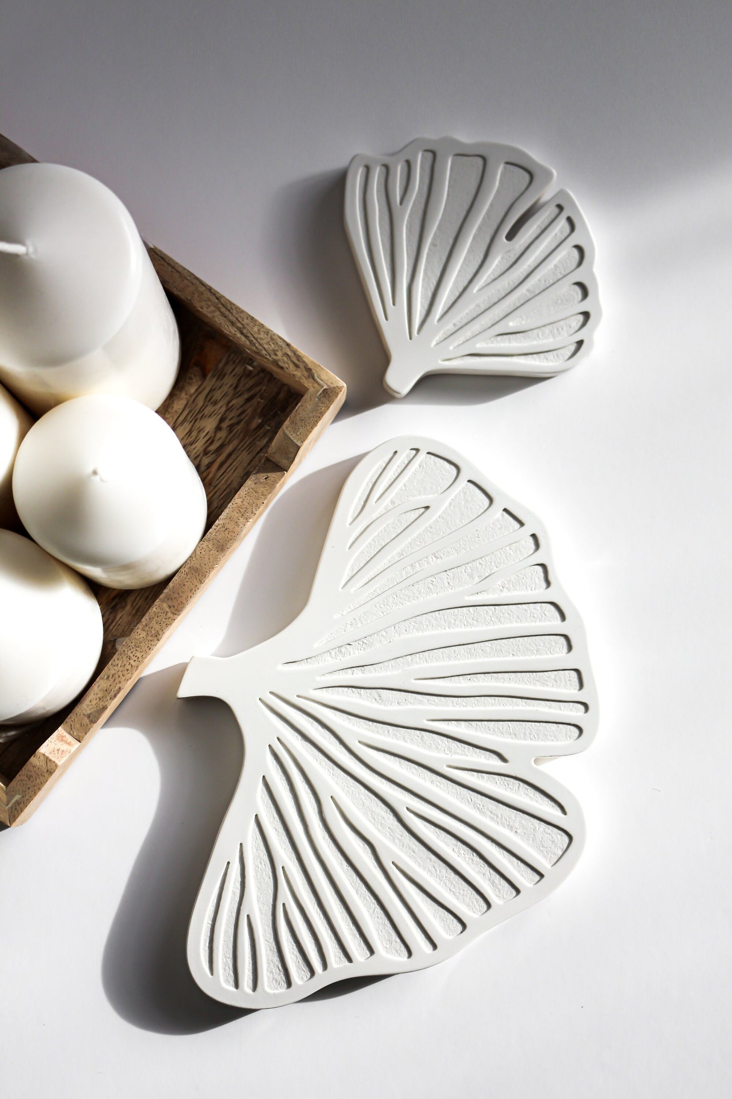 YESOstudio Ginkgo Biloba Leaf-Shaped Display Tray and Coaster