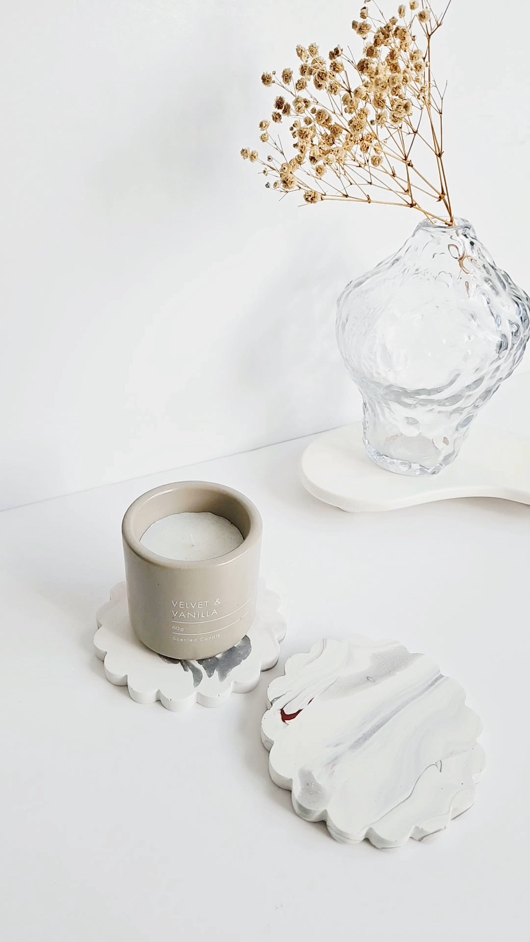 Set of 2 Round Scalloped Coasters - Marble Effect - White with Grey & Hint of Red