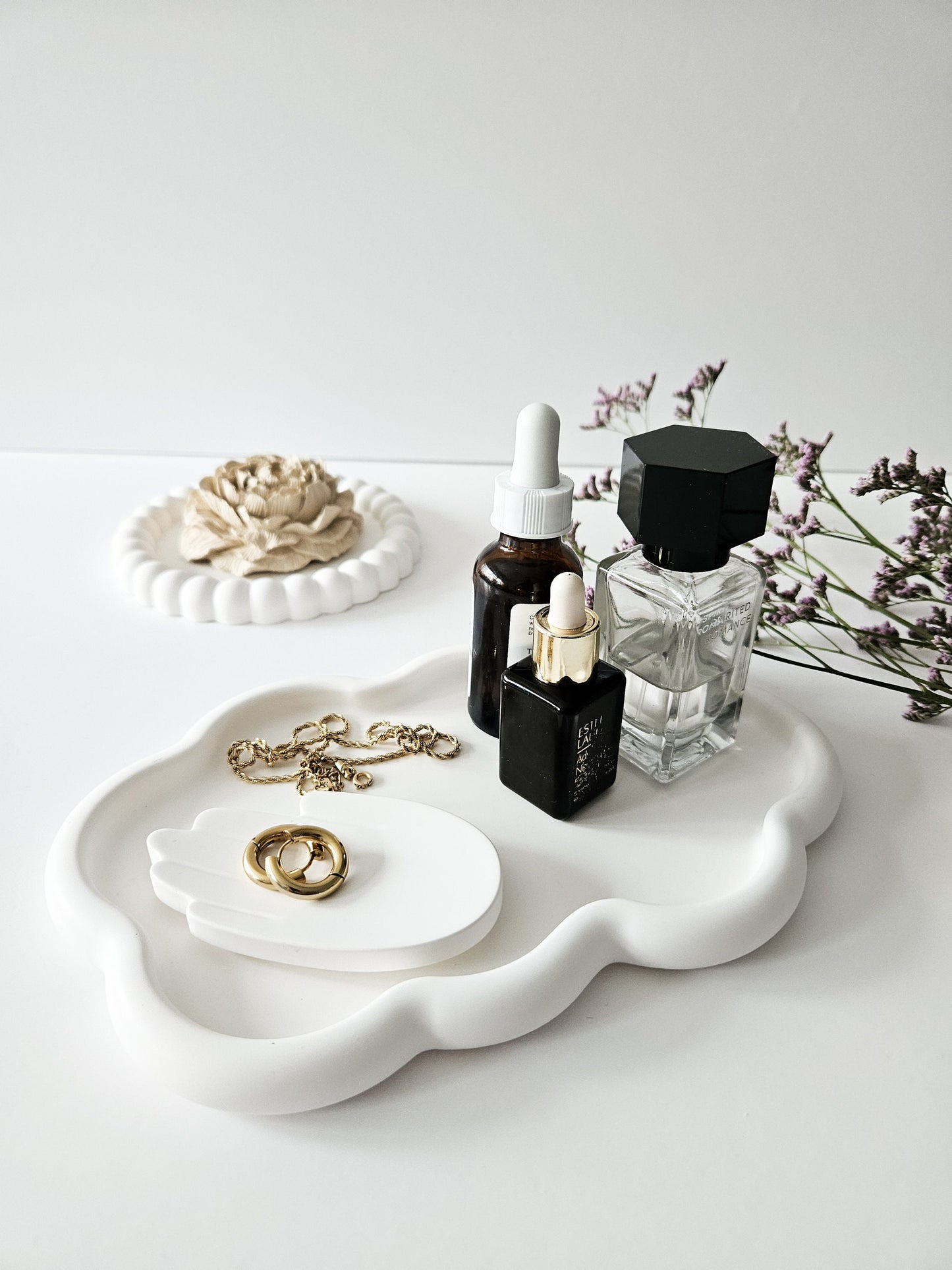 YESOstudio Irregular Oval Cloudy Stone Tray