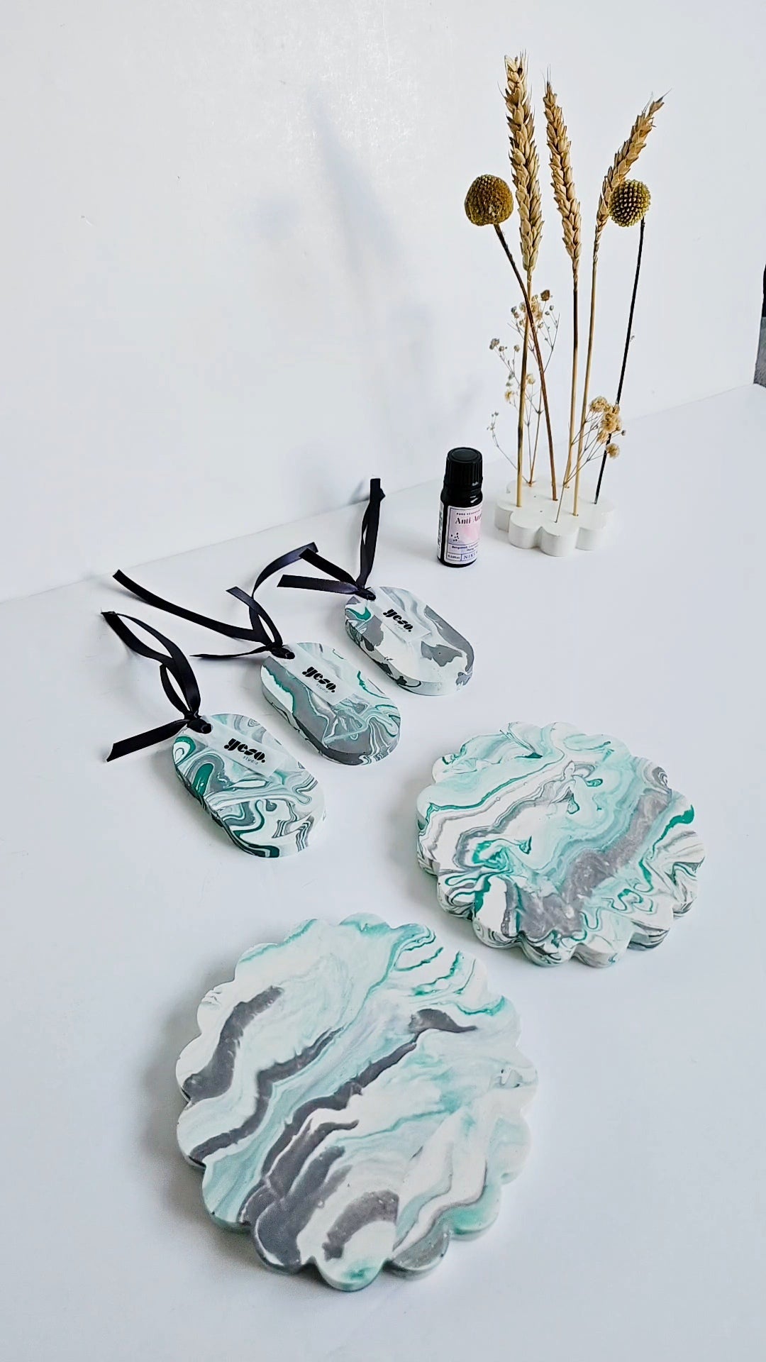 Bold Grey & Green Marble – Set of 3 Oval Aroma Stone Tag Diffusers