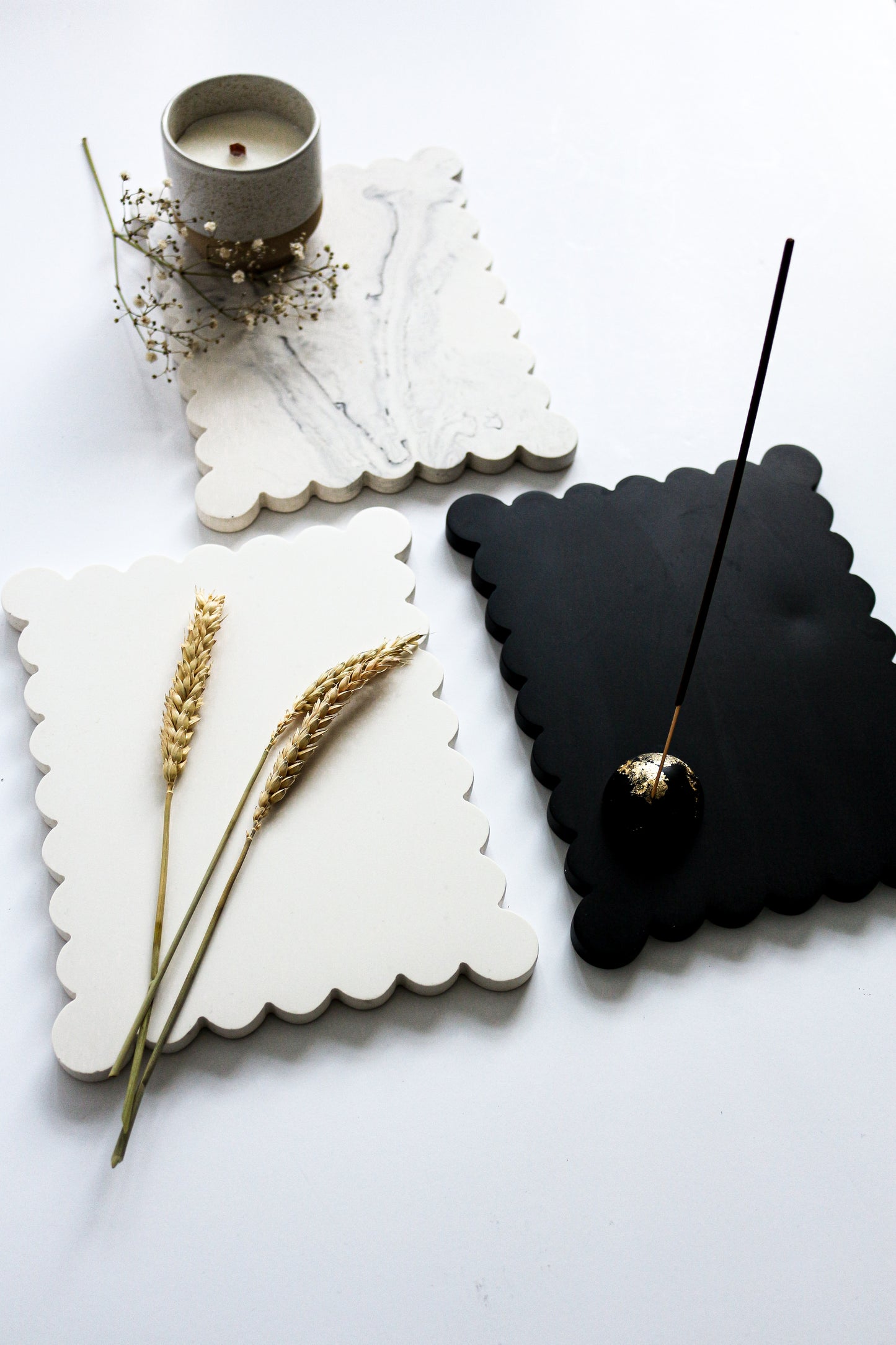 YESOstudio Elegant Scallop Rectangular Decorative Tray