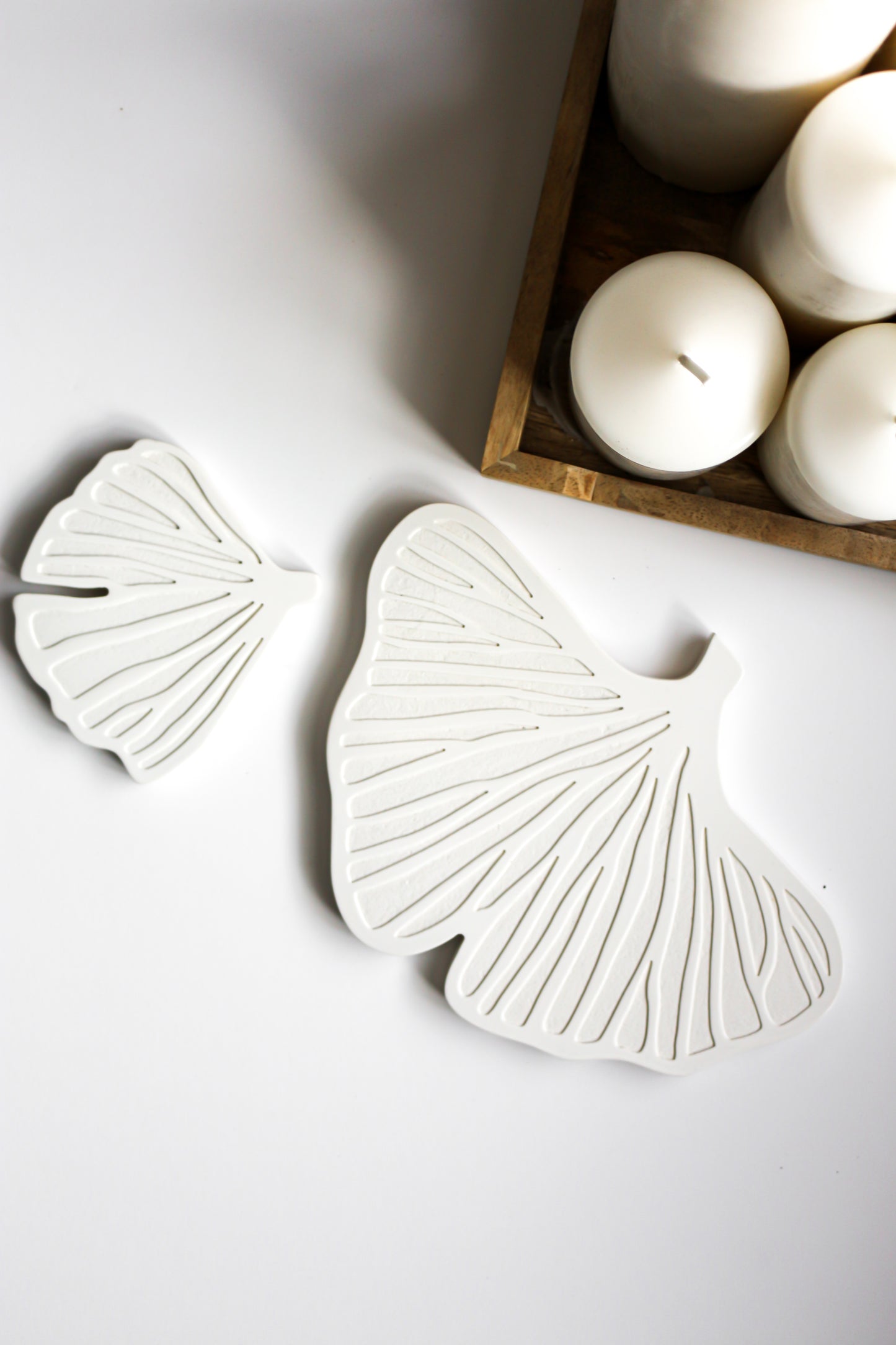 YESOstudio Ginkgo Biloba Leaf-Shaped Display Tray