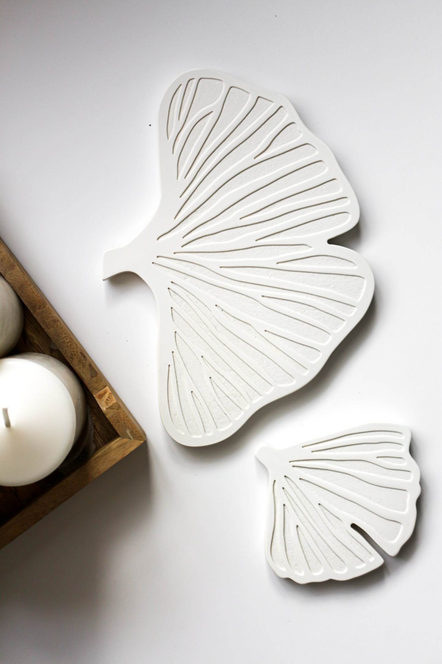 YESOstudio Ginkgo Biloba Leaf-Shaped Display Tray