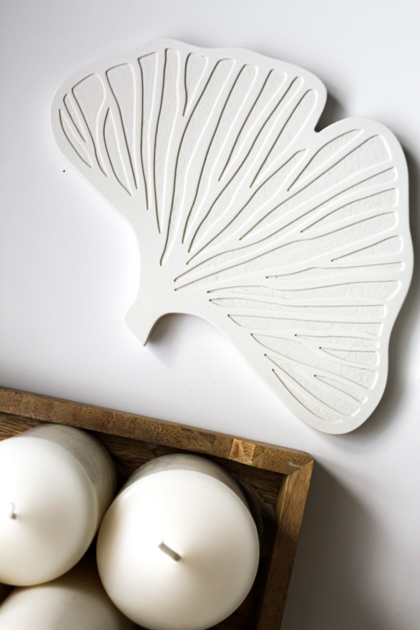 YESOstudio Ginkgo Biloba Leaf-Shaped Display Tray