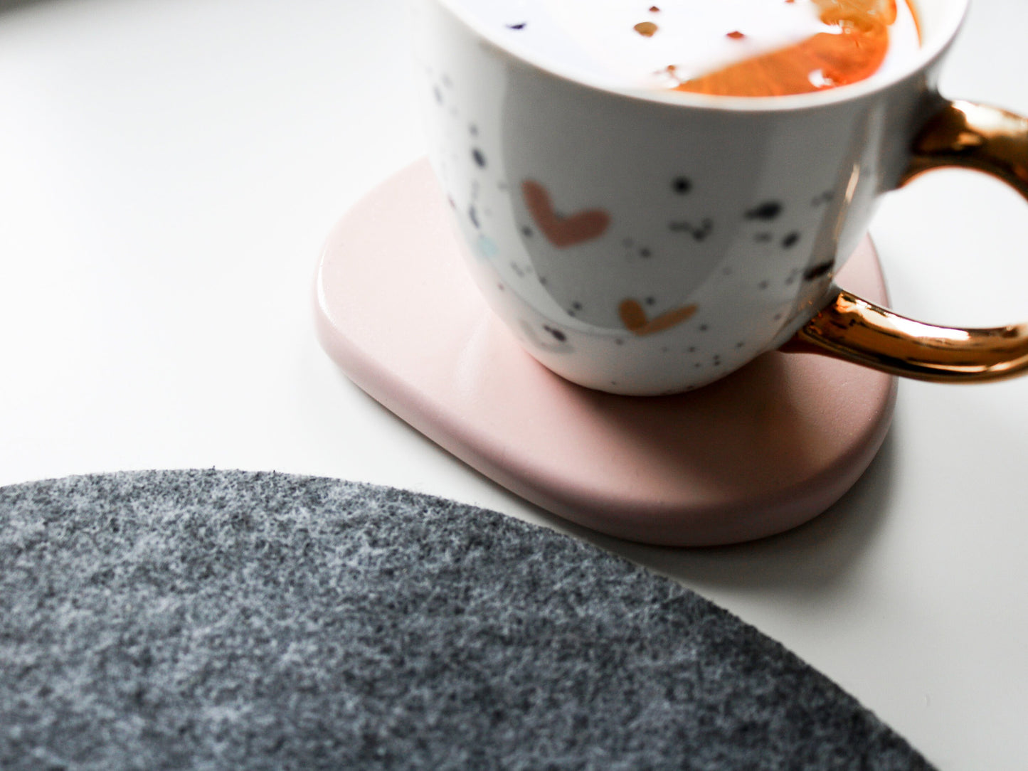YESOstudio Original Pebble-Shaped Coaster