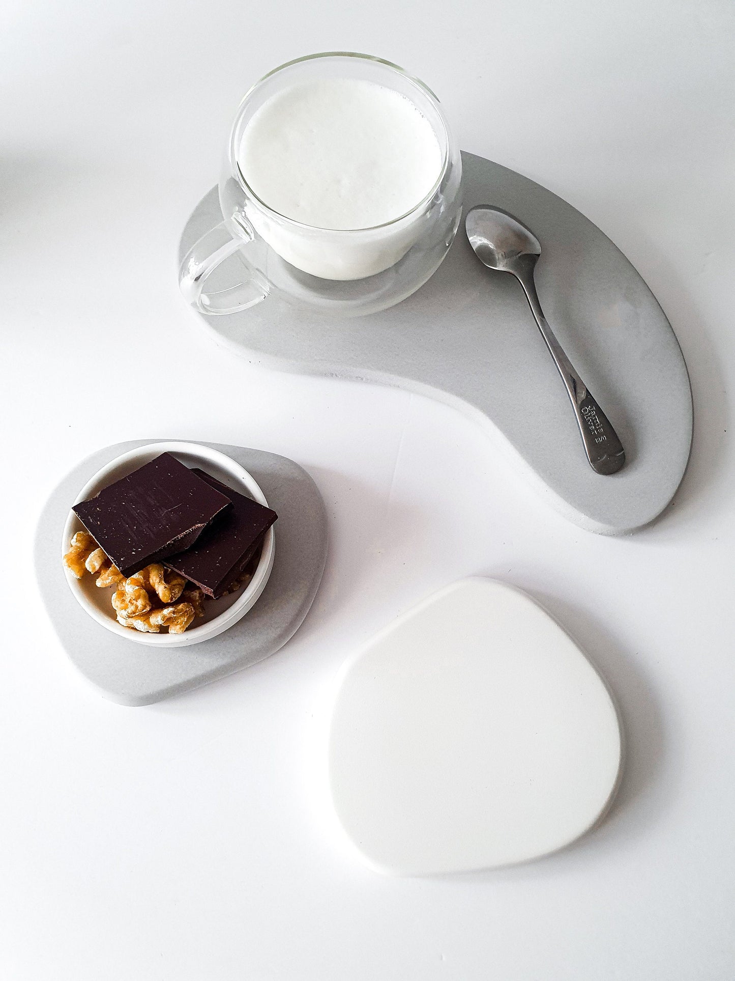 YESOstudio Unique Organic Bean-shaped Tray and Pebble Drink Coasters