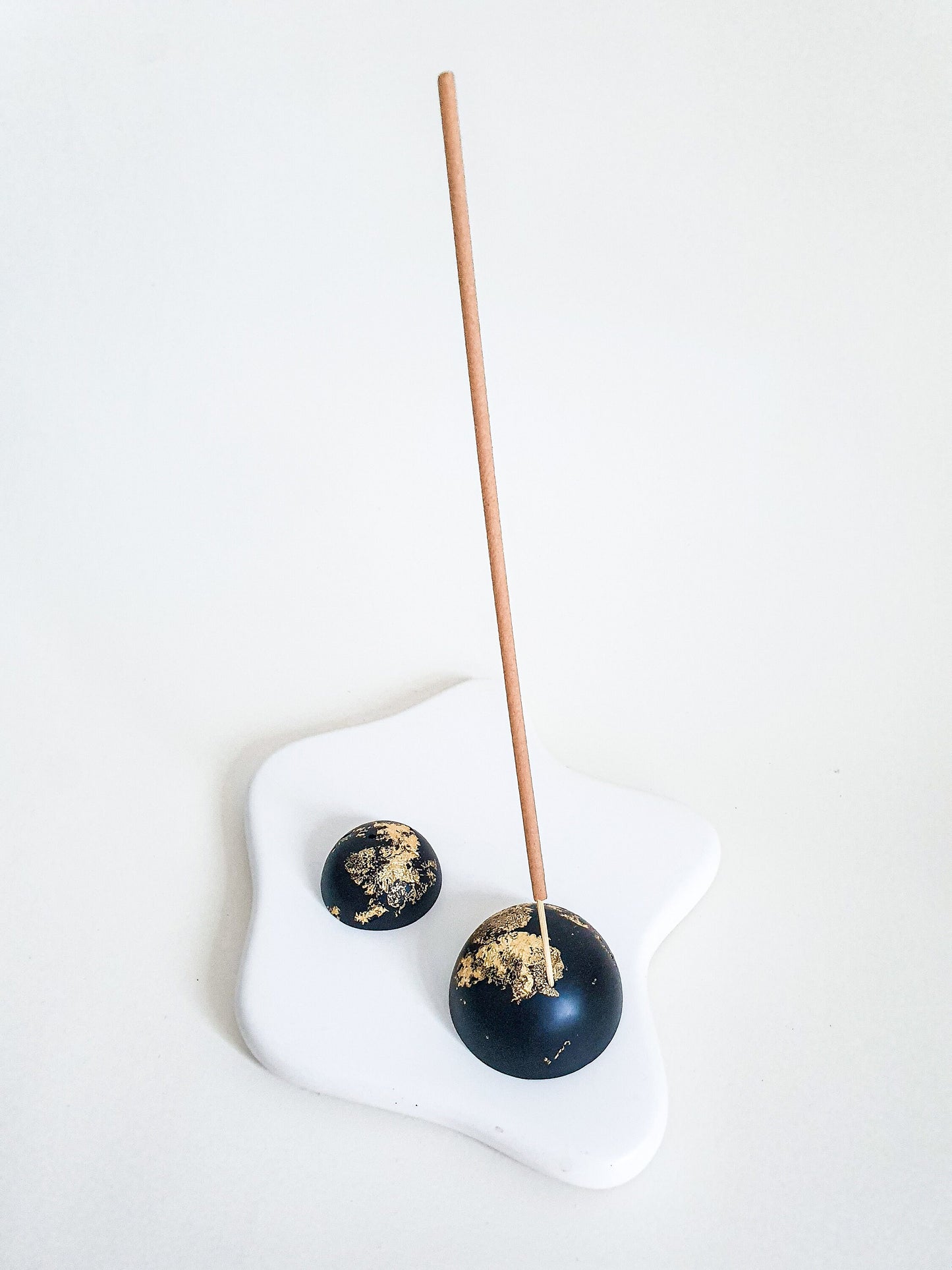 Hemisphere Incense Holder and Irregular Puddle-Shaped Coaster Set