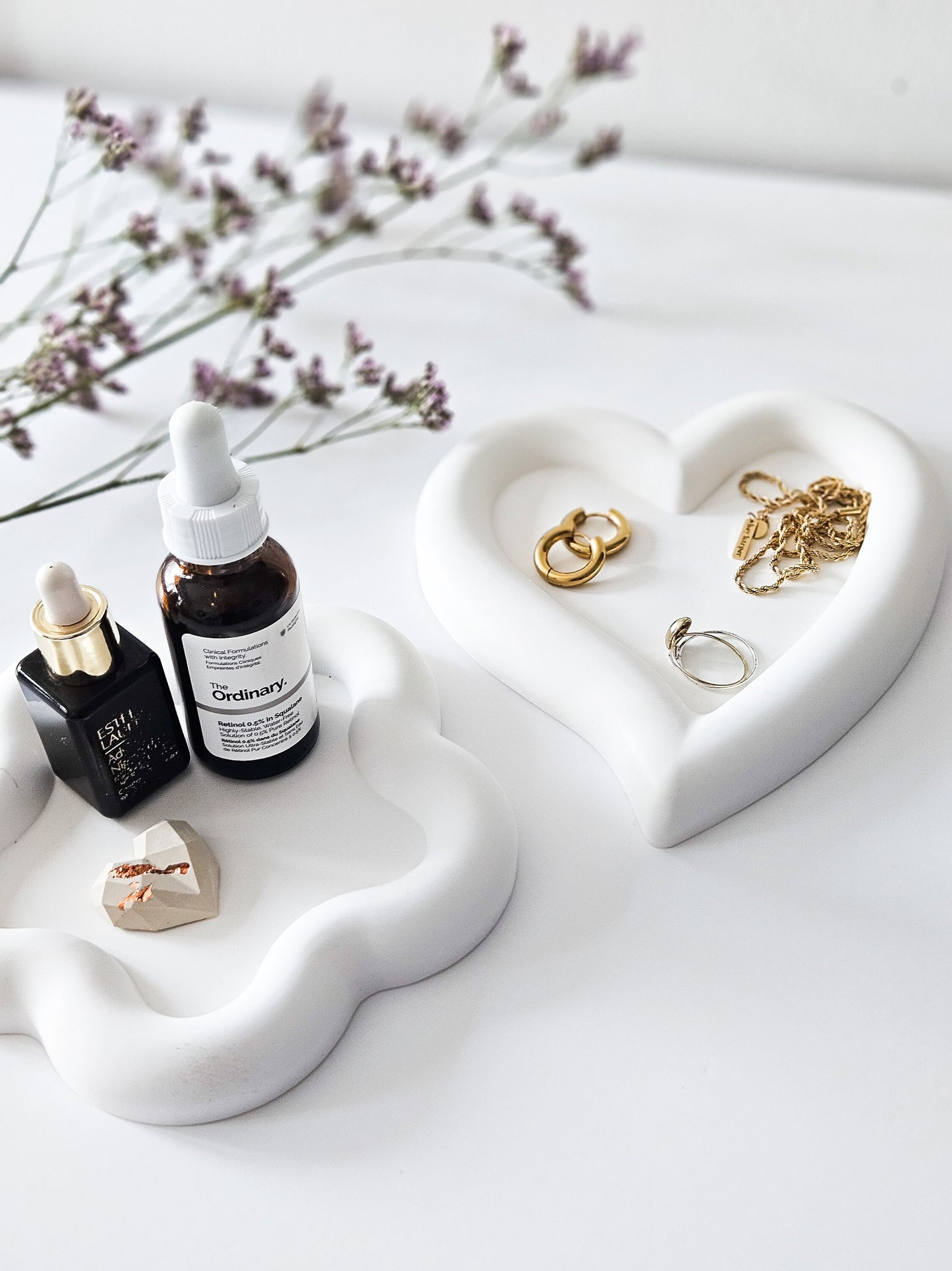 YESOstudio Chunky Flower-Shaped Jewellery Organising Tray