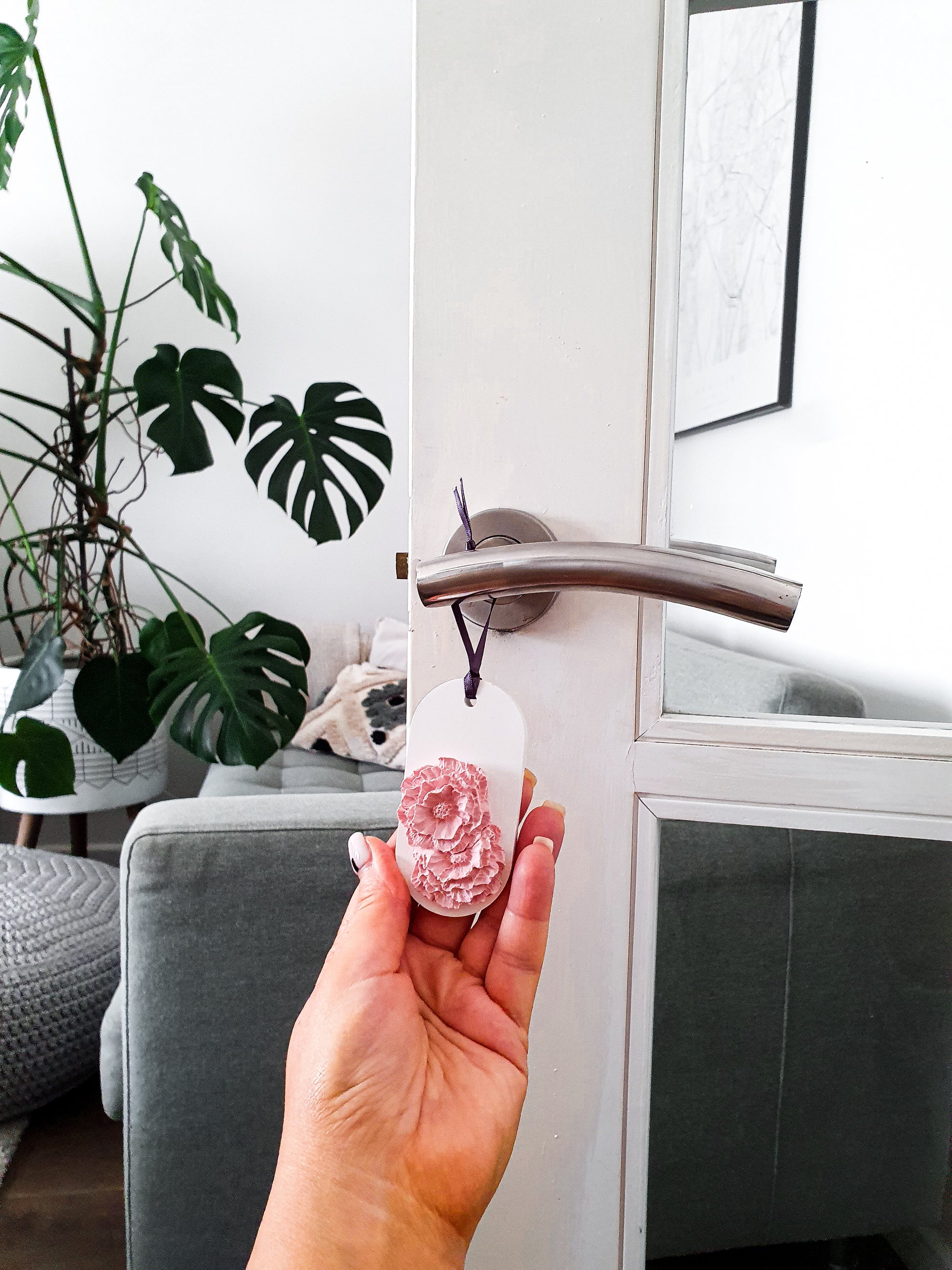 YESOstudio Floral Aroma Stone Tag Diffuser
