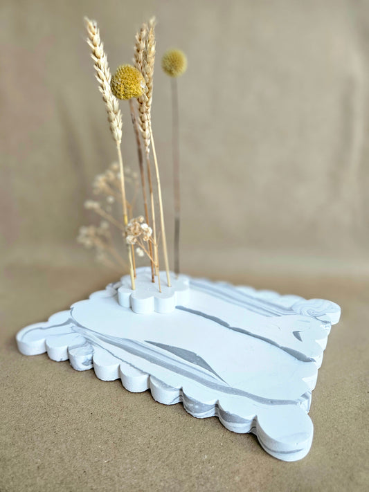 Large Scalloped Rectangular Tray – White with Grey Marble Effect 1