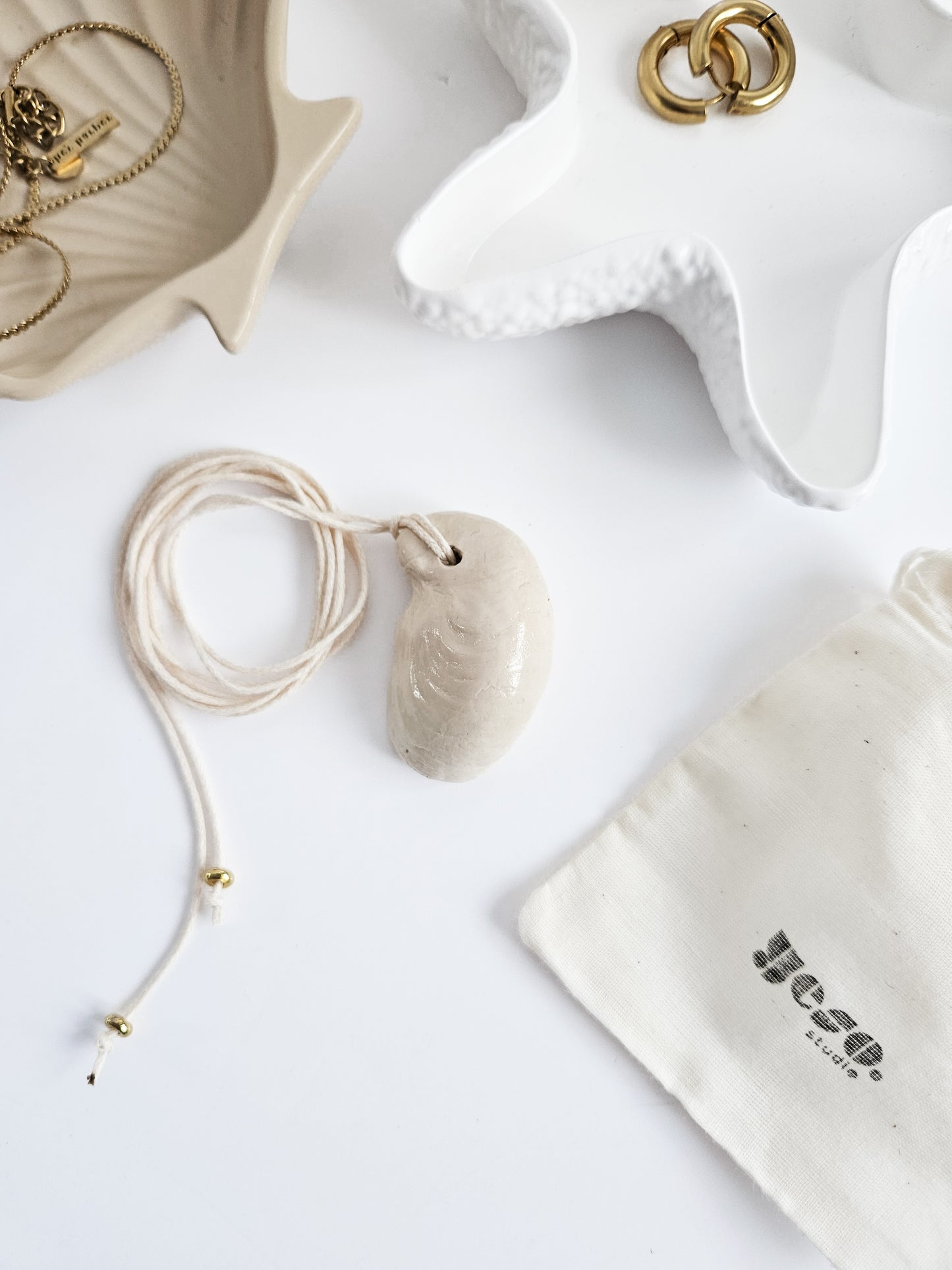 Seashell Necklace - Oyster