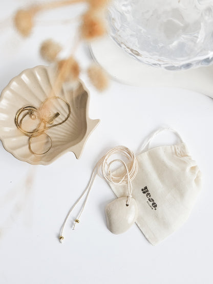 Seashell Necklace - Clam