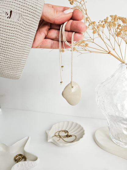 Seashell Necklace - Clam