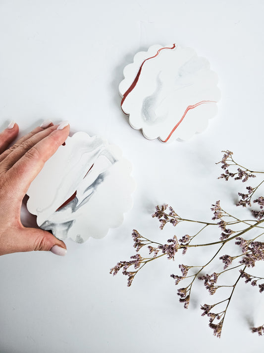 Set of 2 Round Scalloped Coasters – White with Grey & Red Marble Effect