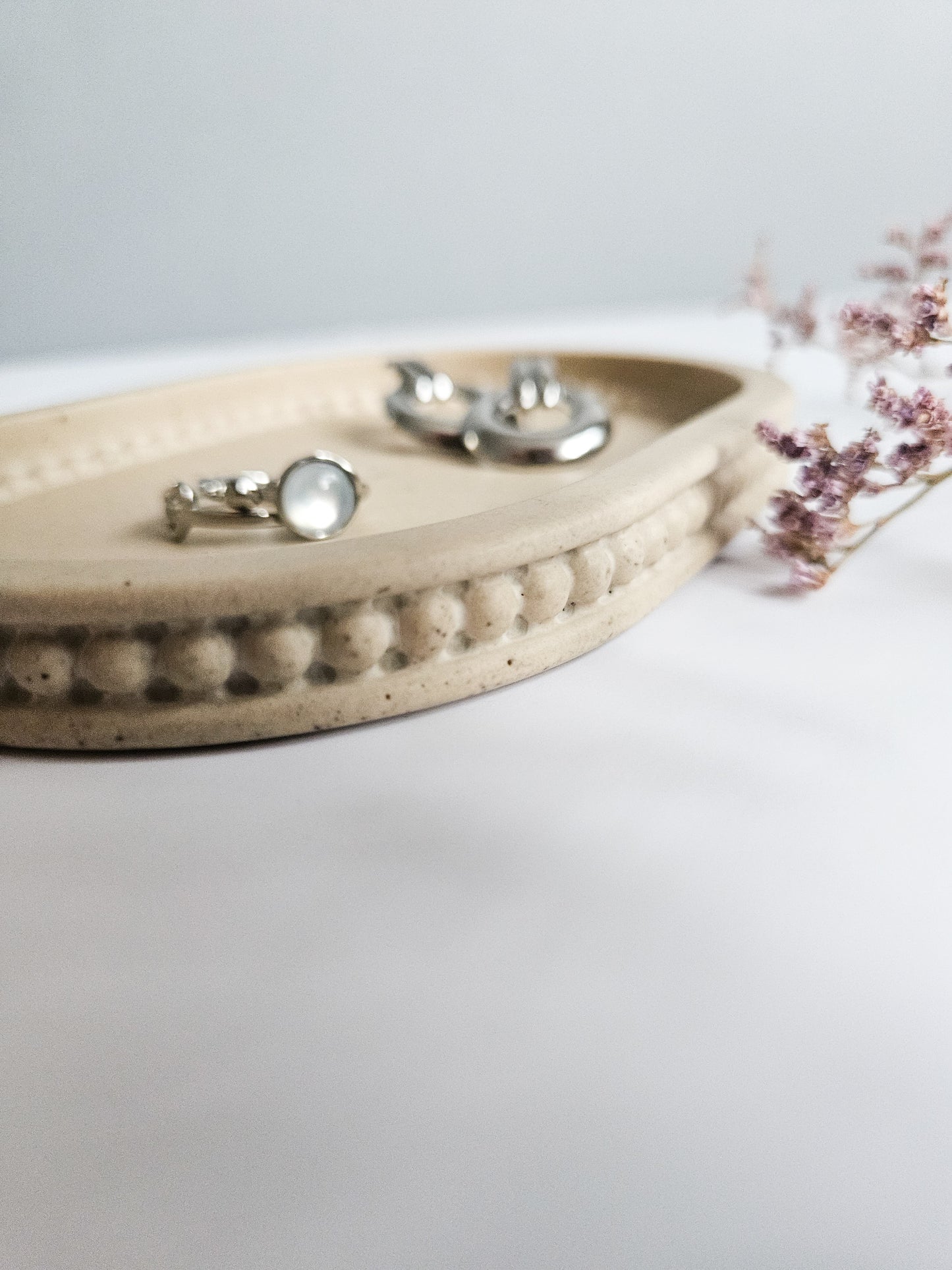 Oval Bobbin Beaded Tray Small