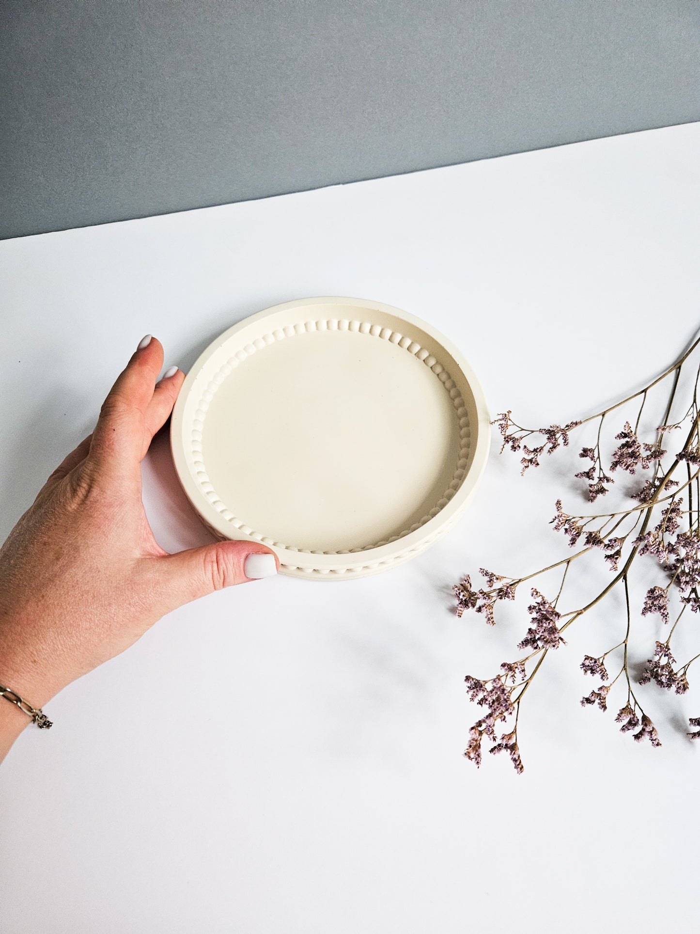 Round Bobbin Beaded Tray Medium