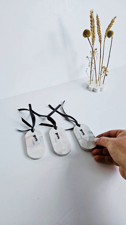 Soft & Subtle Marble – Set of 3 Oval Aroma Stone Tag Diffusers