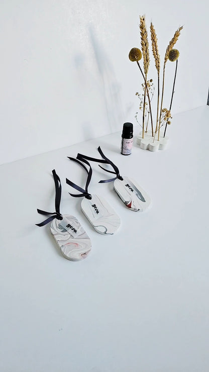Calm & Balanced Grey – Set of 3 Oval Aroma Stone Tag Diffusers